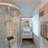 Sala da bagno con idromassaggio. 